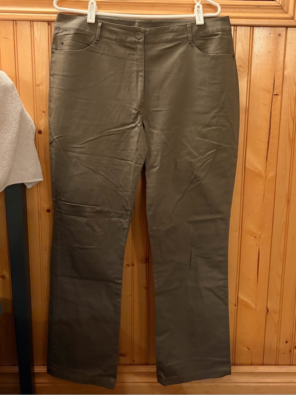 SPANNER Olive Straight-Leg Women's Jeans